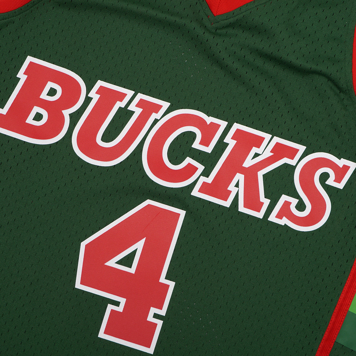 Men's Milwaukee Bucks Sidney Moncrief Mitchell & Ness Green 1983-84 Hardwood Classics Swingman Jersey